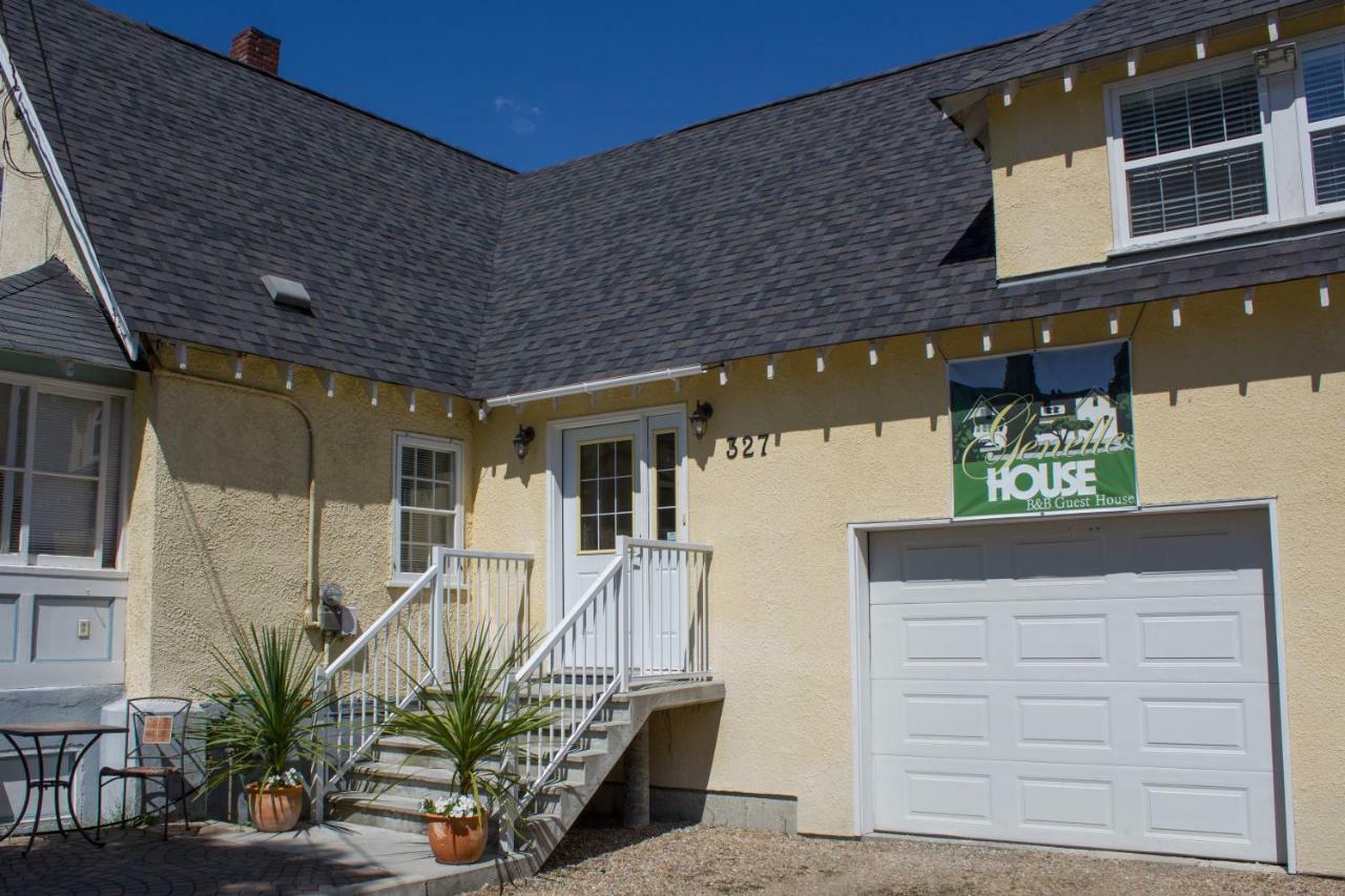 Genelle House B&B Guest House Esterno foto